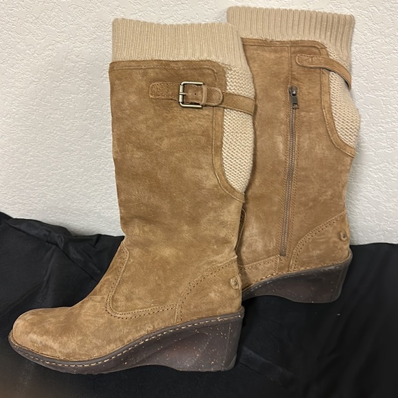 Boots - Picture 3 of 4